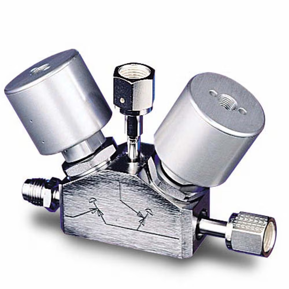 UHP Diaphragm Y-Valve – Manual or Air-actuated (vacuum to 250 psig) – 955Y Series